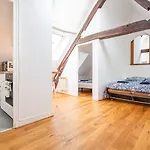 Romantic Loft Apartment In The Center Of Le Marais, Min 31 Nights From March Till May
