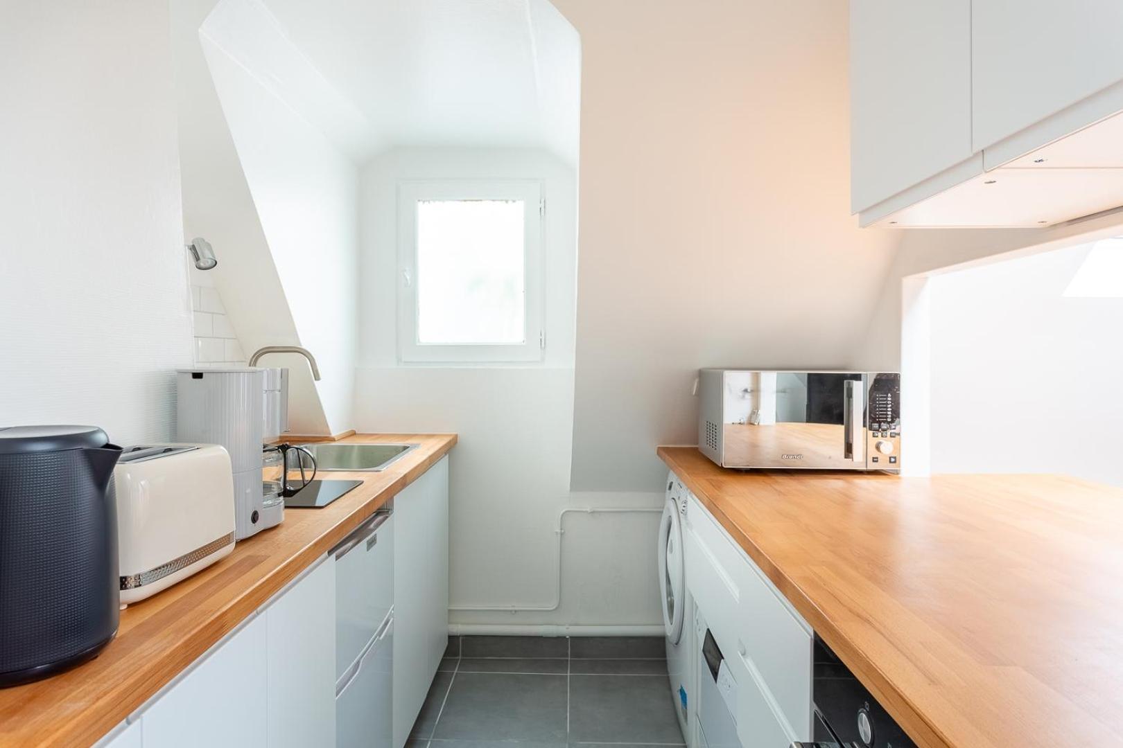 Romantic Loft In The Center Of Le Marais, Min 31 Nights From March Apartment *